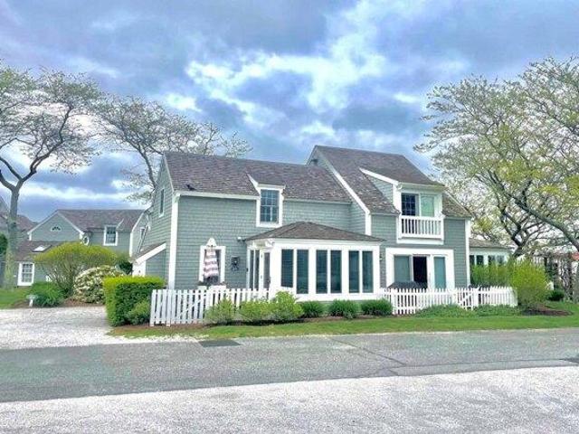 Condo for sale in Mashpee, Massachusetts