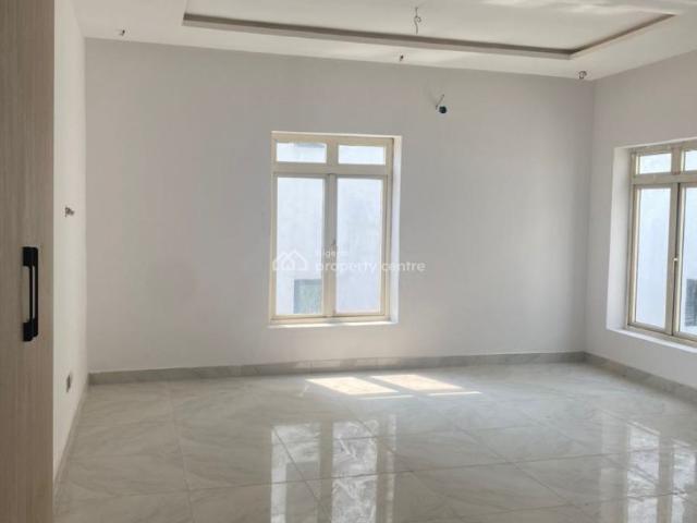 Flat for rent in Eti Osa, Lagos