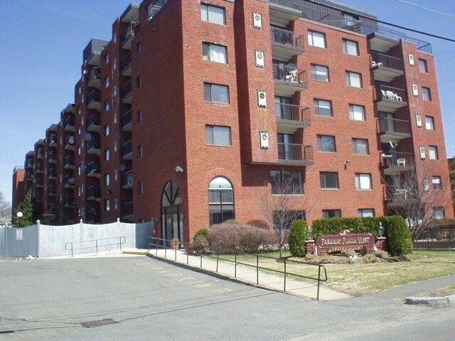 Condo for sale in Wellington, Medford
