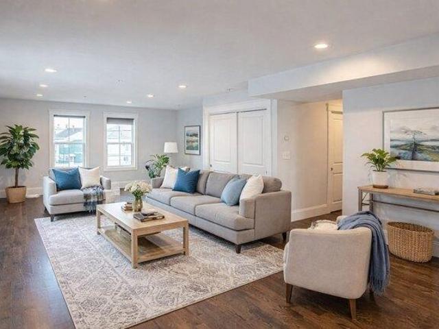 Condo for sale in Glenwood, Medford