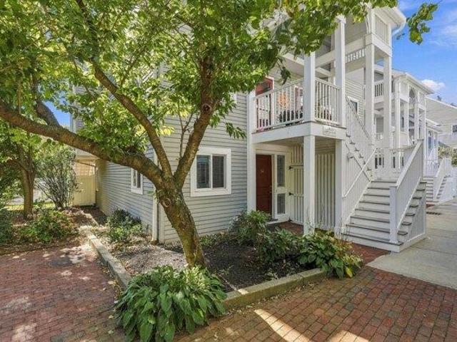 Condo for sale in Old Ship Street Historic District, Medford