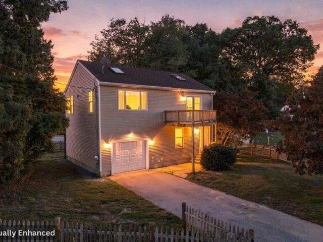 House for sale in Merrimac, Essex County