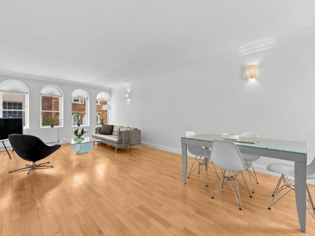 House for sale in East Marylebone, Greater London