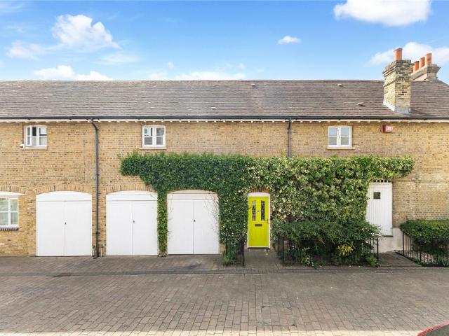 House for sale in Roehampton, Greater London