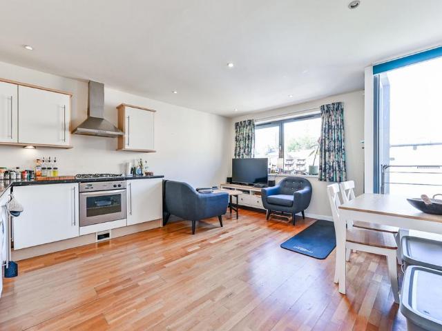 House for sale in Dalston, De Beauvoir Town