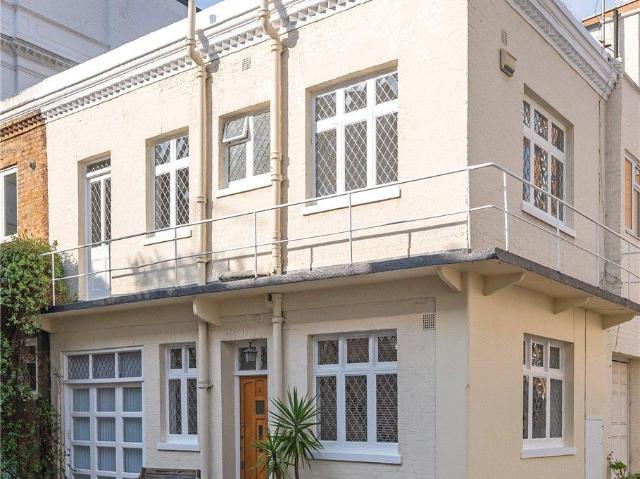 House for sale in South Kensington, Greater London