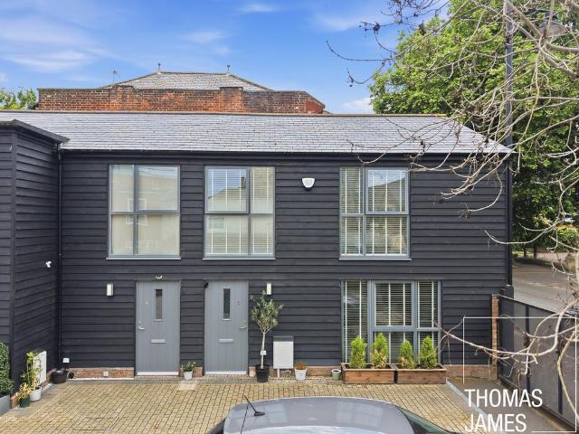 House for sale in Greater London