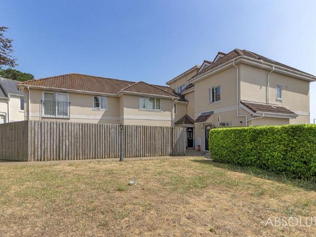House for sale in Livermead