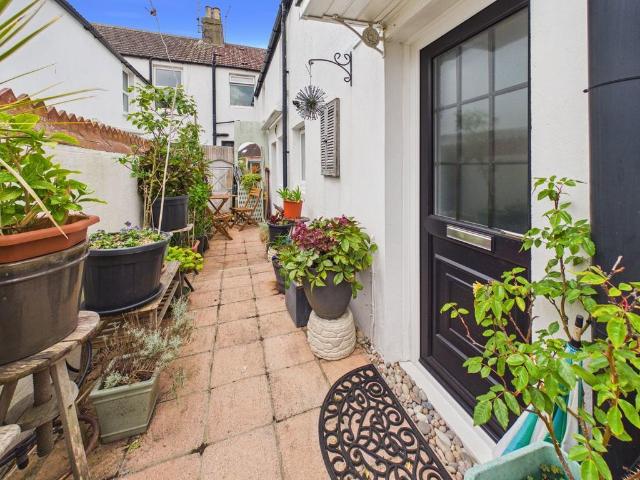 House for sale in Fishersgate, West Sussex