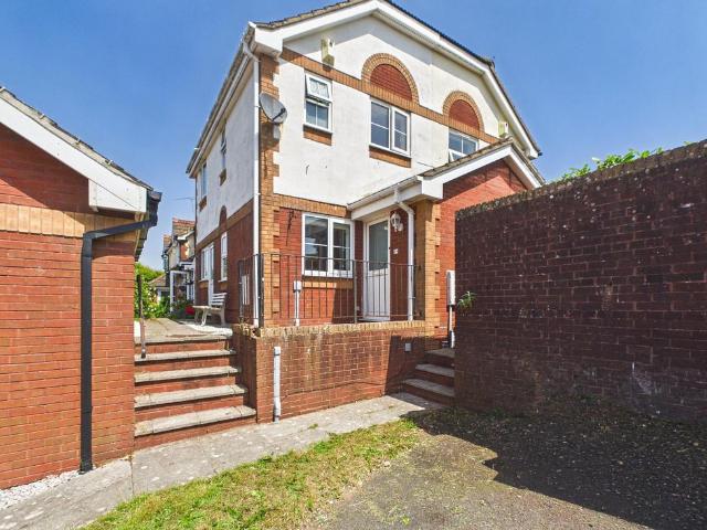 House for sale in Three Beaches, Livermead