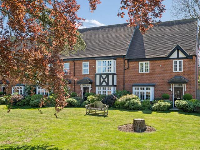 House for sale in Wigginton, Pouchen End