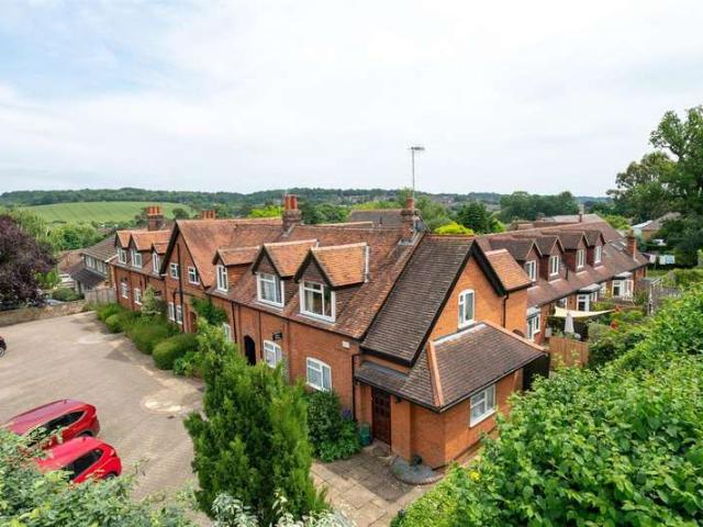 Townhouse for sale in Pouchen End, Hertfordshire