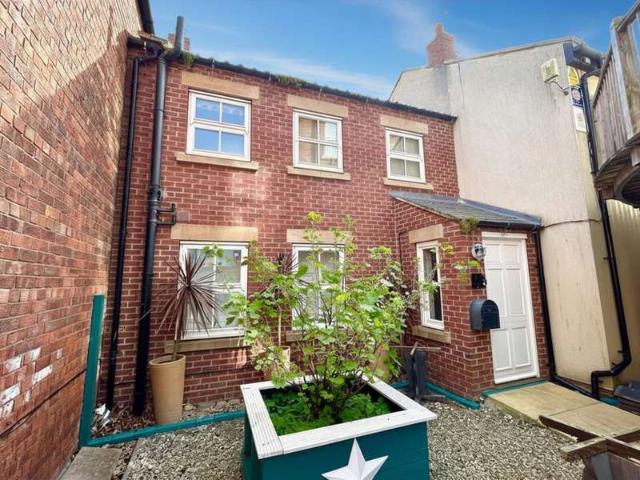 Townhouse for sale in Whitby, North Yorkshire