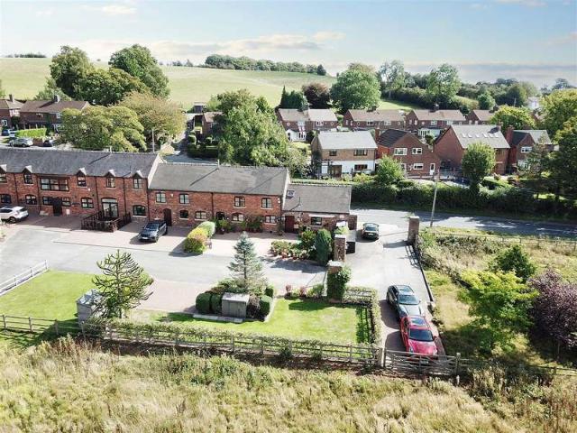 Townhouse for sale in Baswich, Staffordshire