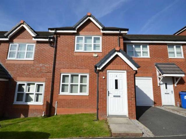 Townhouse for sale in Spring View, Wigan