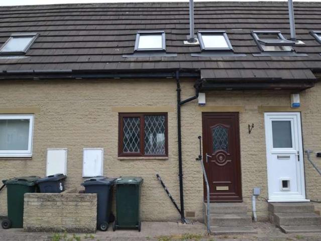 Townhouse for sale in Baildon, West Yorkshire
