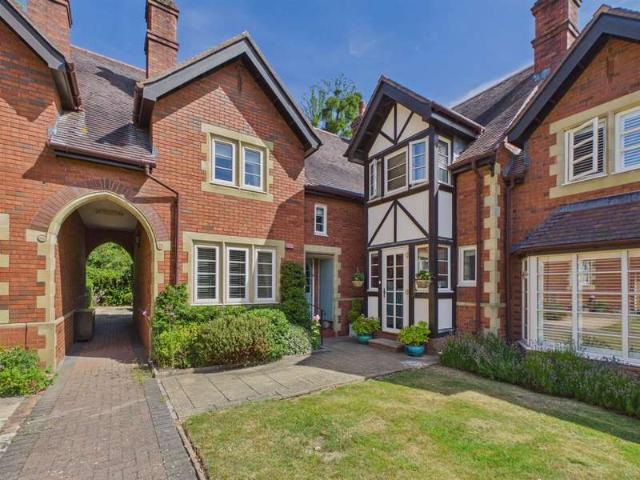 Townhouse for sale in Forthampton, Worcestershire