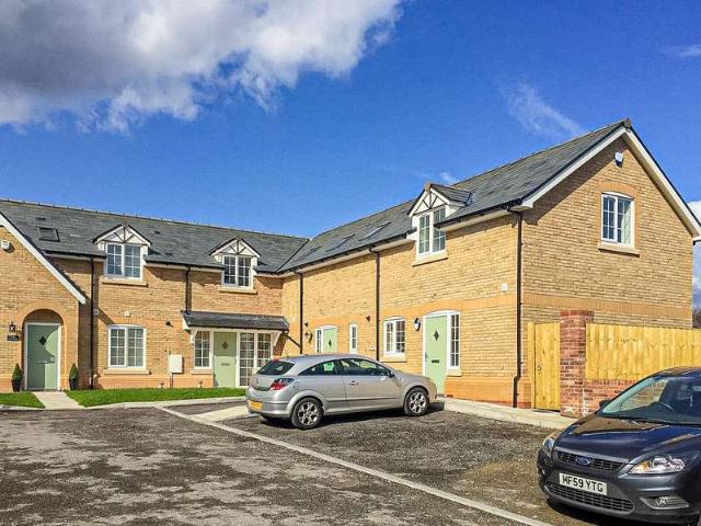 Townhouse for rent in Lower Walton, Warrington