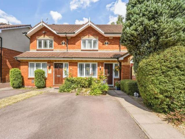 Townhouse for sale in Ivy Meade, Macclesfield