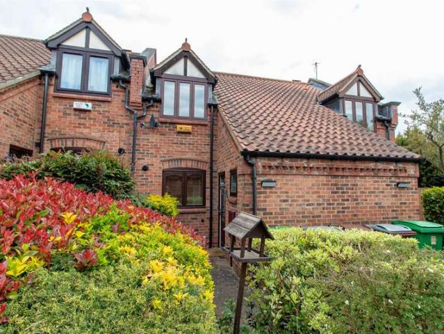 Townhouse for sale in Woodthorpe, Haddon
