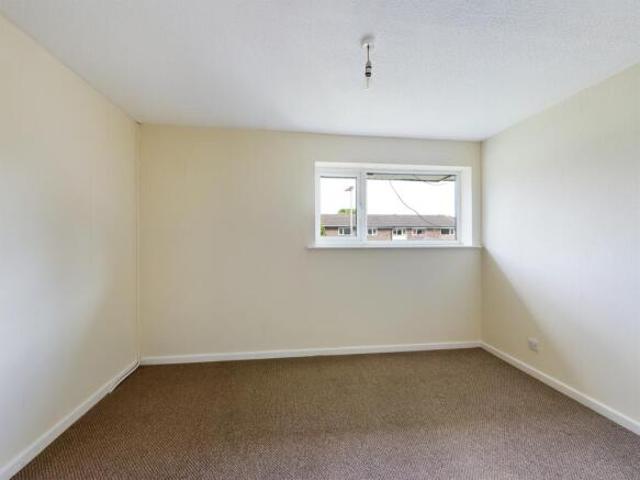 Townhouse for rent in Locking Stumps, Warrington