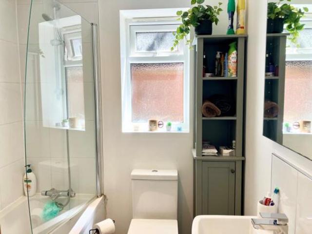 Townhouse for rent in St Albans, Five Acres
