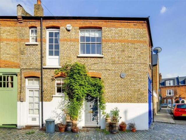 Townhouse for rent in Cat Hill