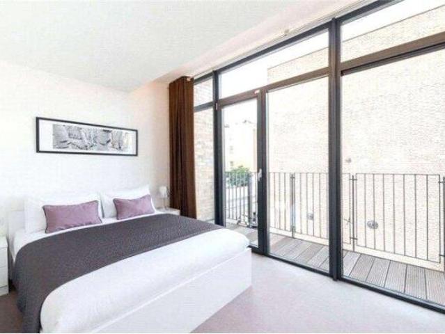 Townhouse for rent in Cat Hill