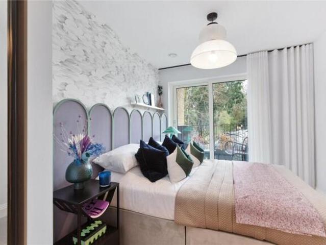 Townhouse for rent in Sandown Park, Kent