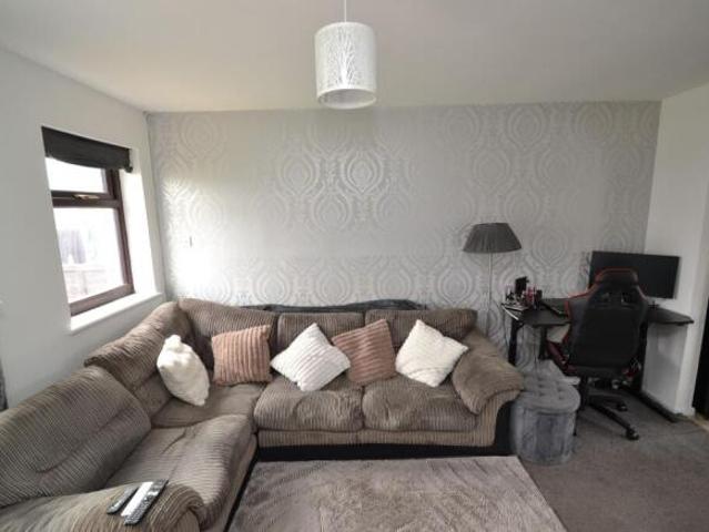 Townhouse for sale in Baildon, West Yorkshire
