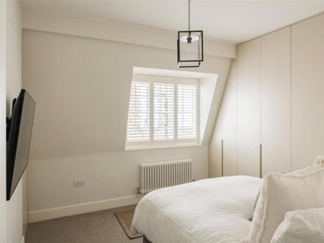 Townhouse for sale in East Marylebone, Marylebone