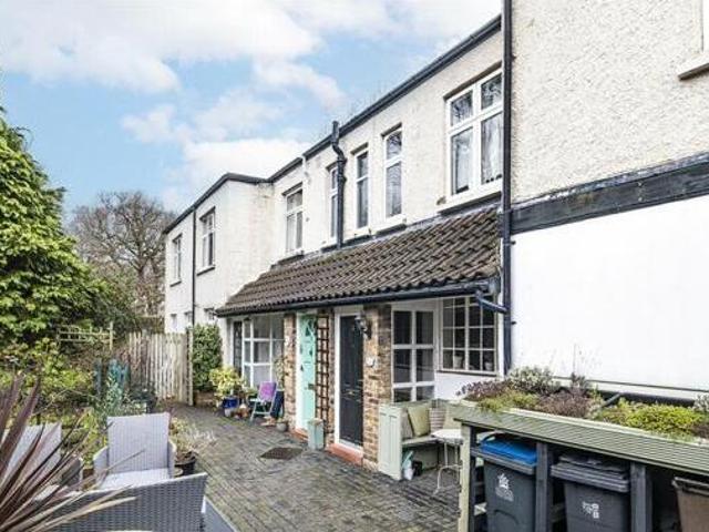 House for sale in Kingston Upon Thames, Greater London