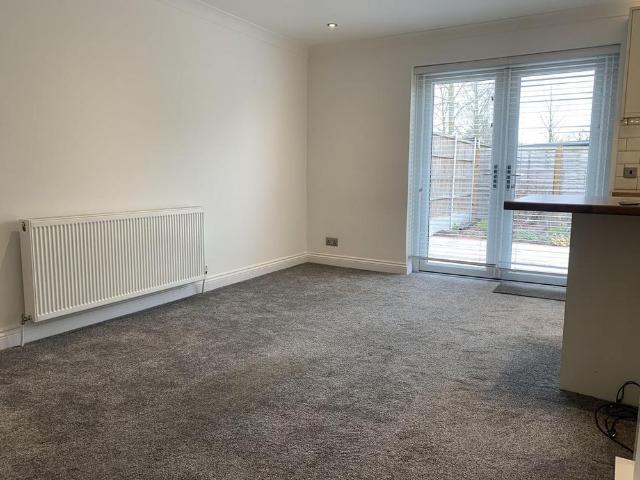 Apartment for rent in Coxtie Green, Navestock Side