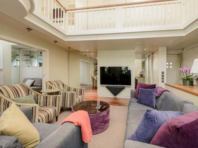 Apartment for rent in Kensington, Greater London