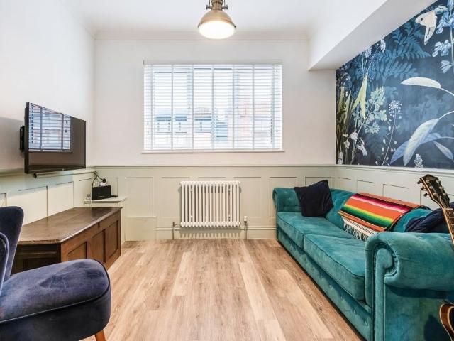 Apartment for rent in Round Hill, Isle Of Man