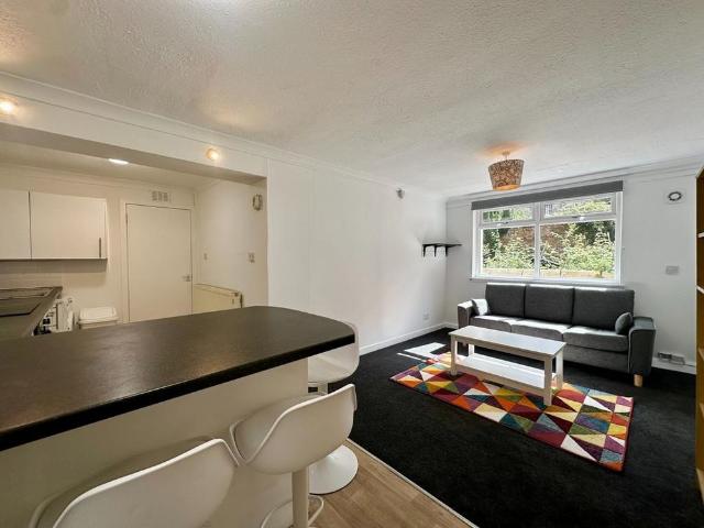 Apartment for rent in Queen's Cross, Scotland