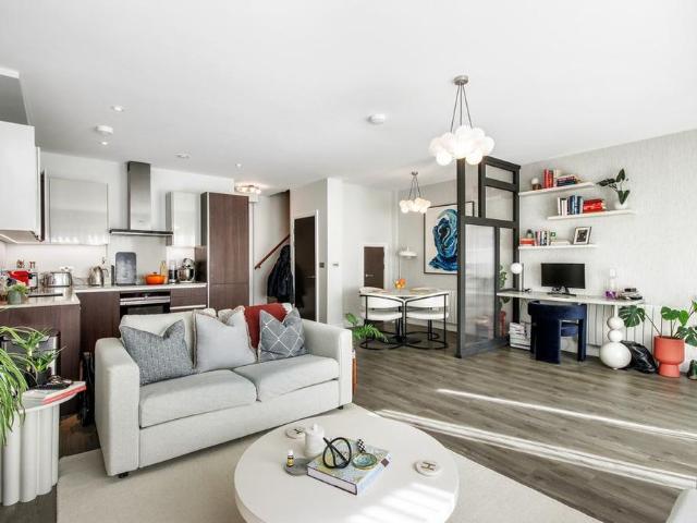 Apartment for rent in Broadwater Down, Sandown Park
