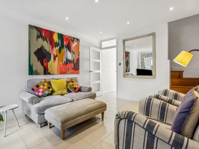 Apartment for rent in Kensal Town, Bayswater