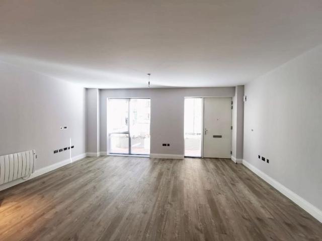 Apartment for rent in St James, Sandown Park