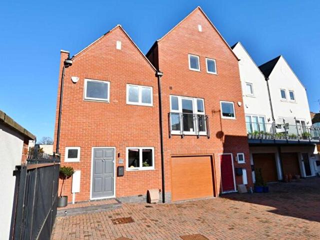 Apartment for rent in Lillington, Green Close
