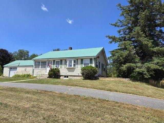 House for sale in Mexico, Maine
