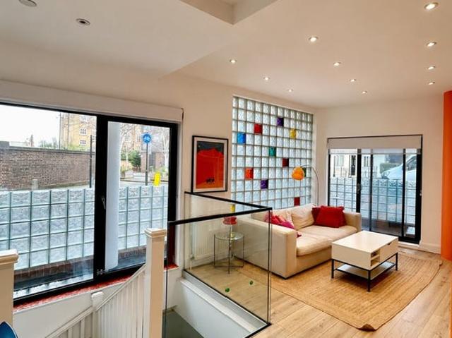 Apartment for rent in Clapham, Greater London