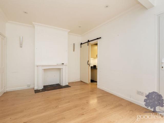 House for rent in London Borough of Sutton, Greater London