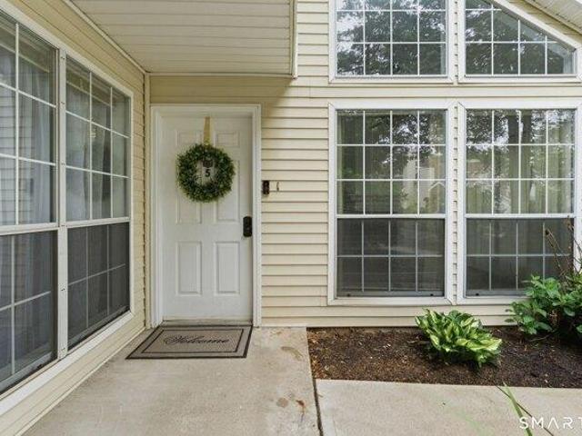 Condo for sale in Middletown, Connecticut