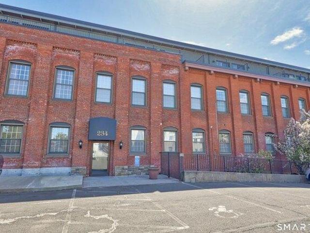Condo for sale in Middletown, Connecticut
