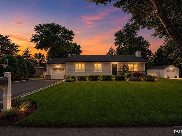 House for sale in Midland Park, New Jersey