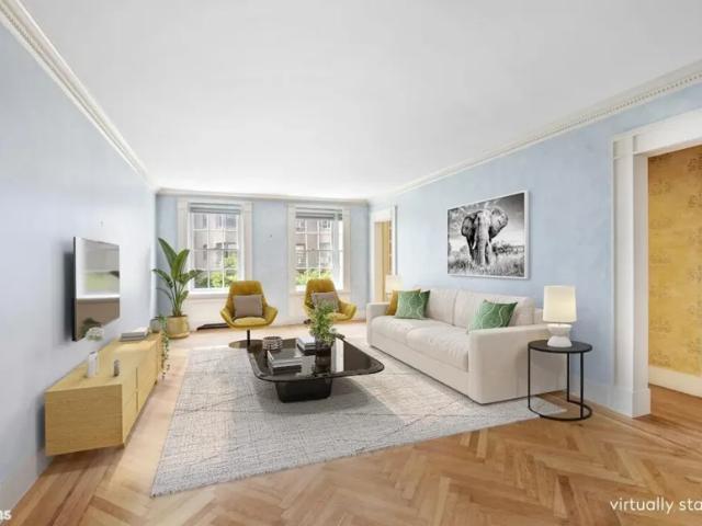 Apartment for sale in Arverne, New York