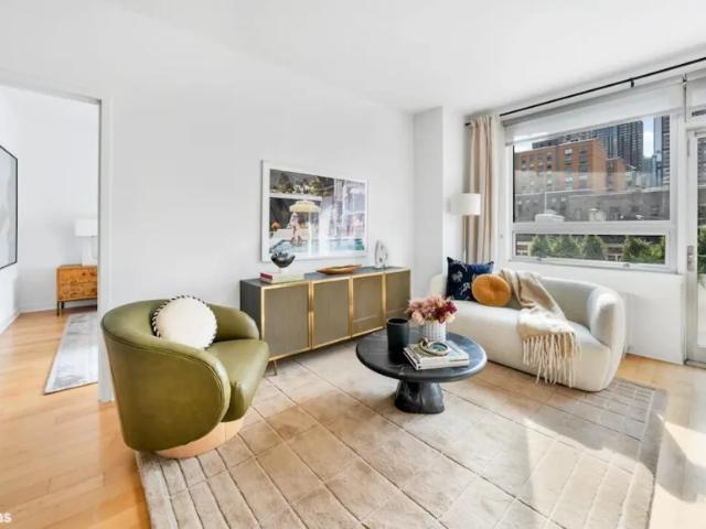 Apartment for sale in Arverne, New York