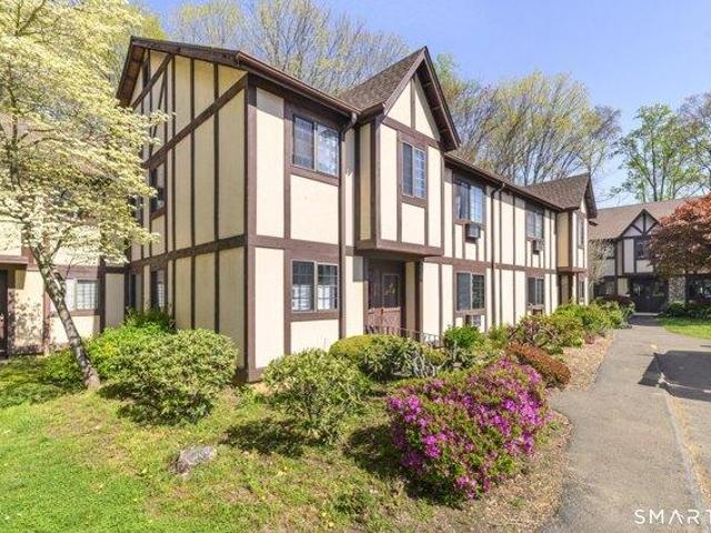 Condo for sale in Milford, South Central Connecticut Planning Region