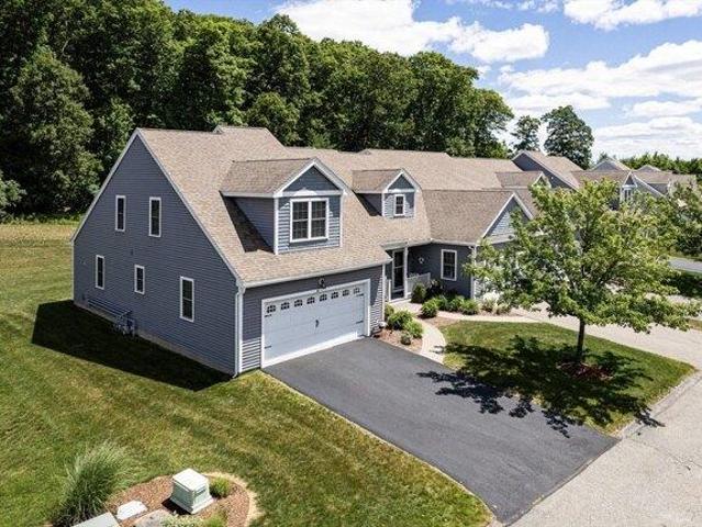 Condo for sale in Millbury, Massachusetts